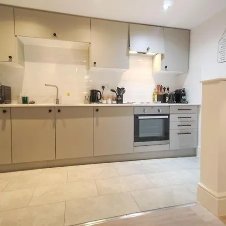 Spacious 1 Bed Apartment 1 Minute Walk From Square Nottingham Exterior foto