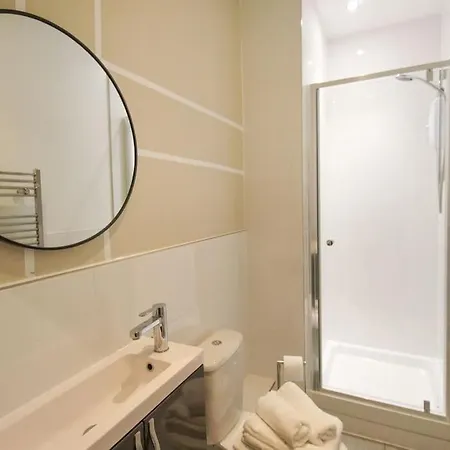 Spacious 1 Bed Apartment 1 Minute Walk From Square Nottingham Exterior foto
